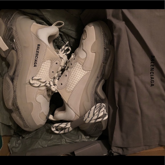 Shoes - Balenciagas triple s